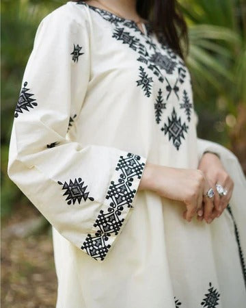 Noir Elegance – Embroidered 3-Piece Suit