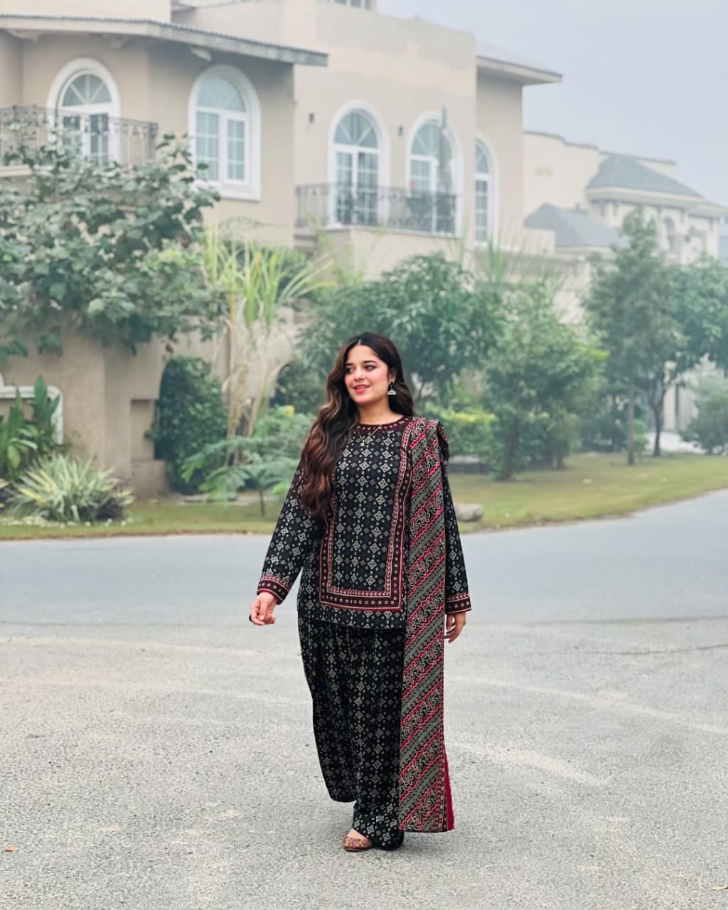DIGITAL CHUNRI 3PC SUIT WITH FARSI SALWAR